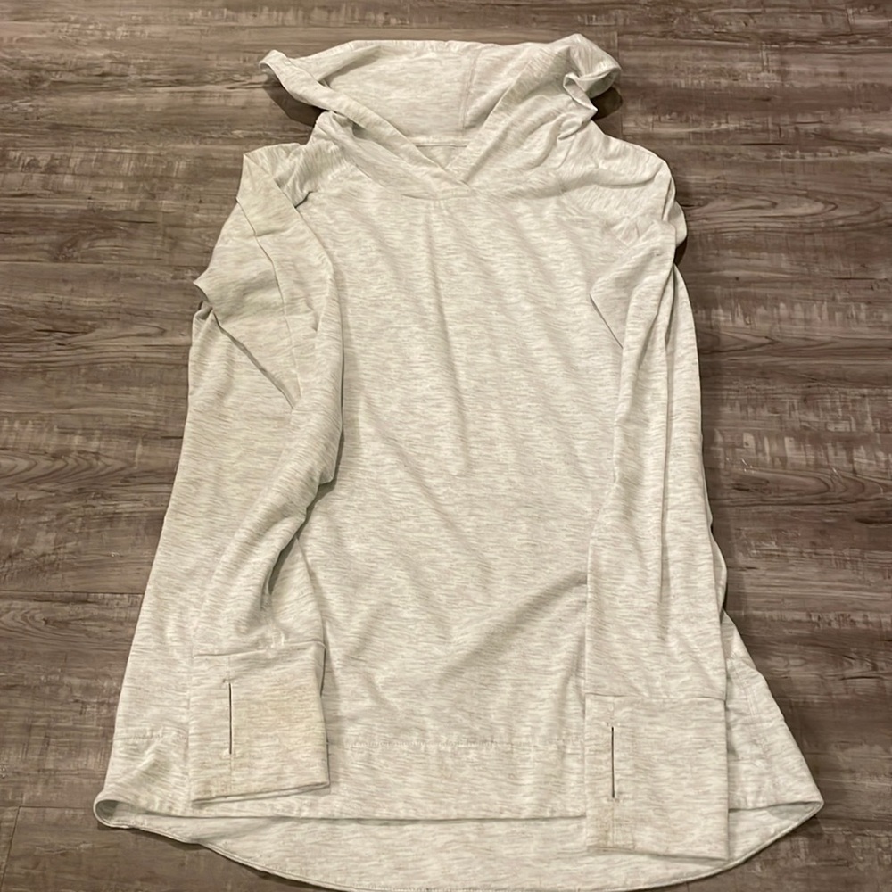 Gap Fit lightweight pullover top - size S